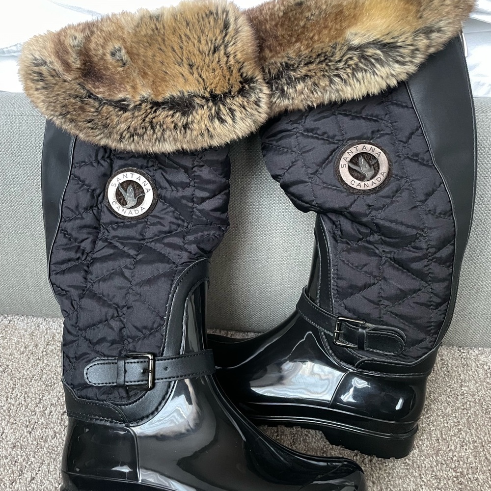 Santana Canada Black Quilted Boots with Faux Fur